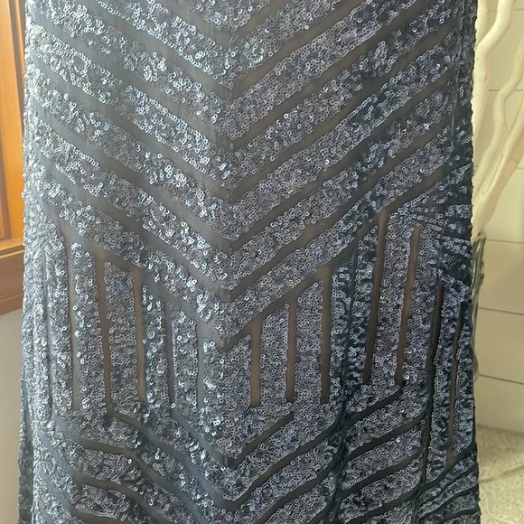 Navy Vera Wang sequence formal evening gown. Wore once - Picture 3 of 12